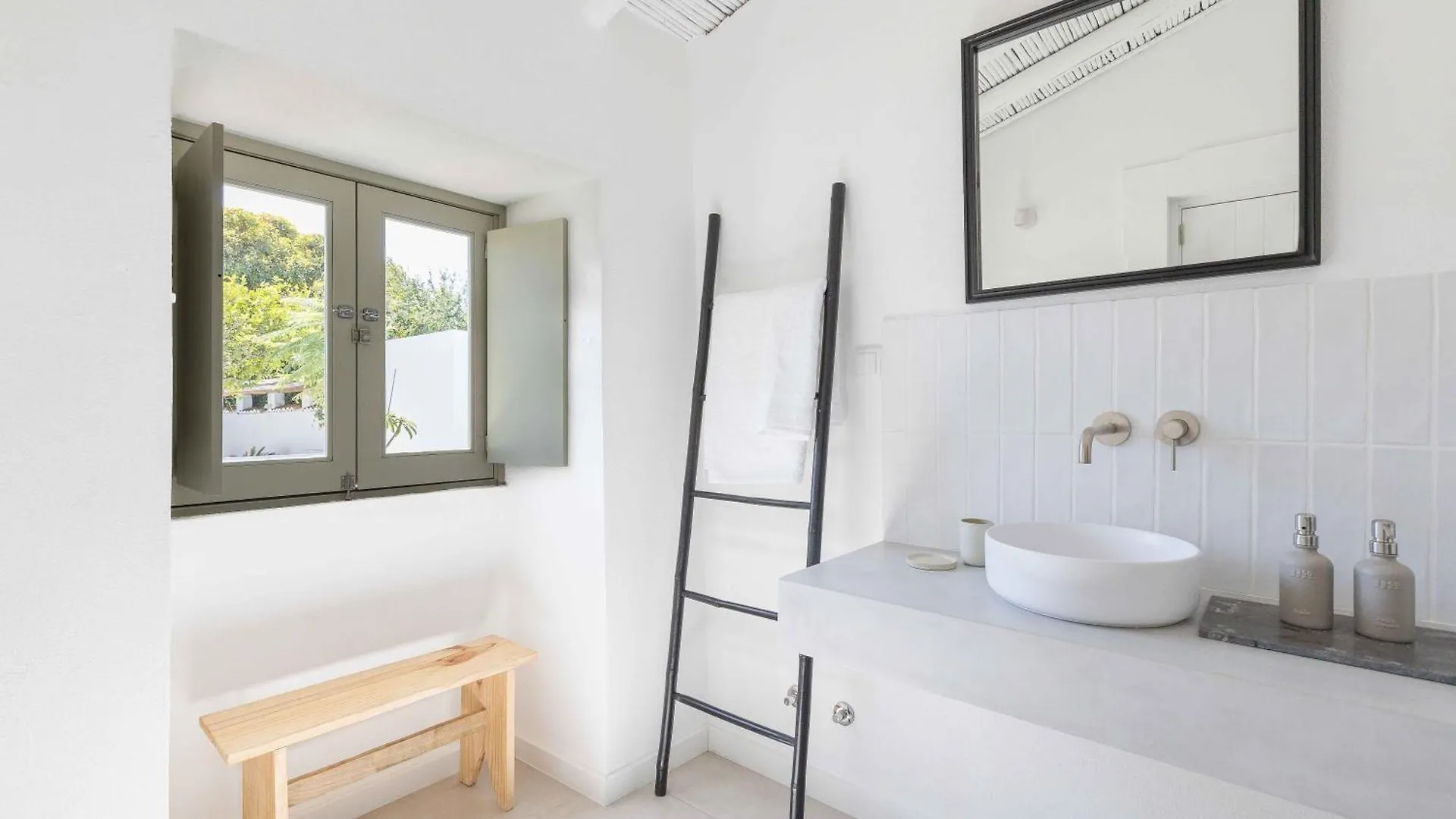 Amago Guesthouse Santa Bárbara de Nexe